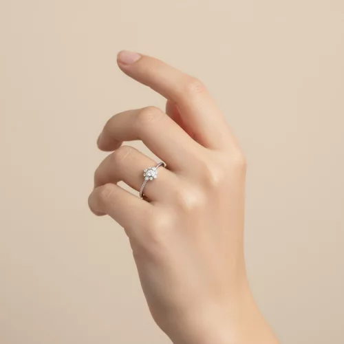 Ékszerpalota eljegyzési gyűrű 0,14ct gyémánttal