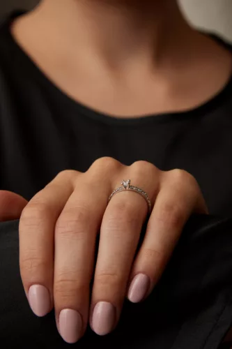 Ékszerpalota eljegyzési gyűrű 0,2ct gyémánttal BRK009 platina