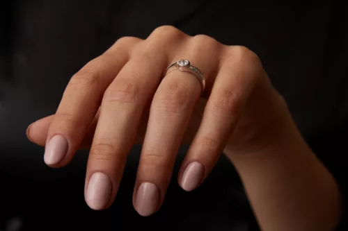 Ékszerpalota eljegyzési gyűrű 0,4ct rubinnal BRK077 rozé arany 